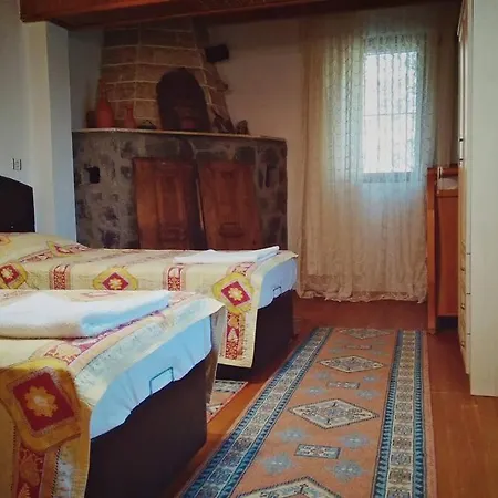 Beautiful Natural Stone House With Big Private Pool Vila